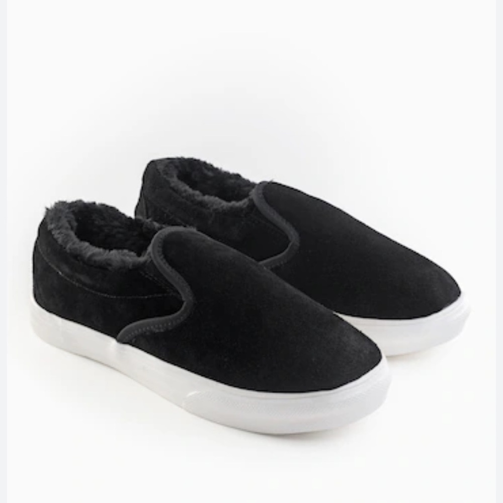 Minnetonka Wilder Black Suede Leather Flats Slip On Moccasin Sneakers Size 8